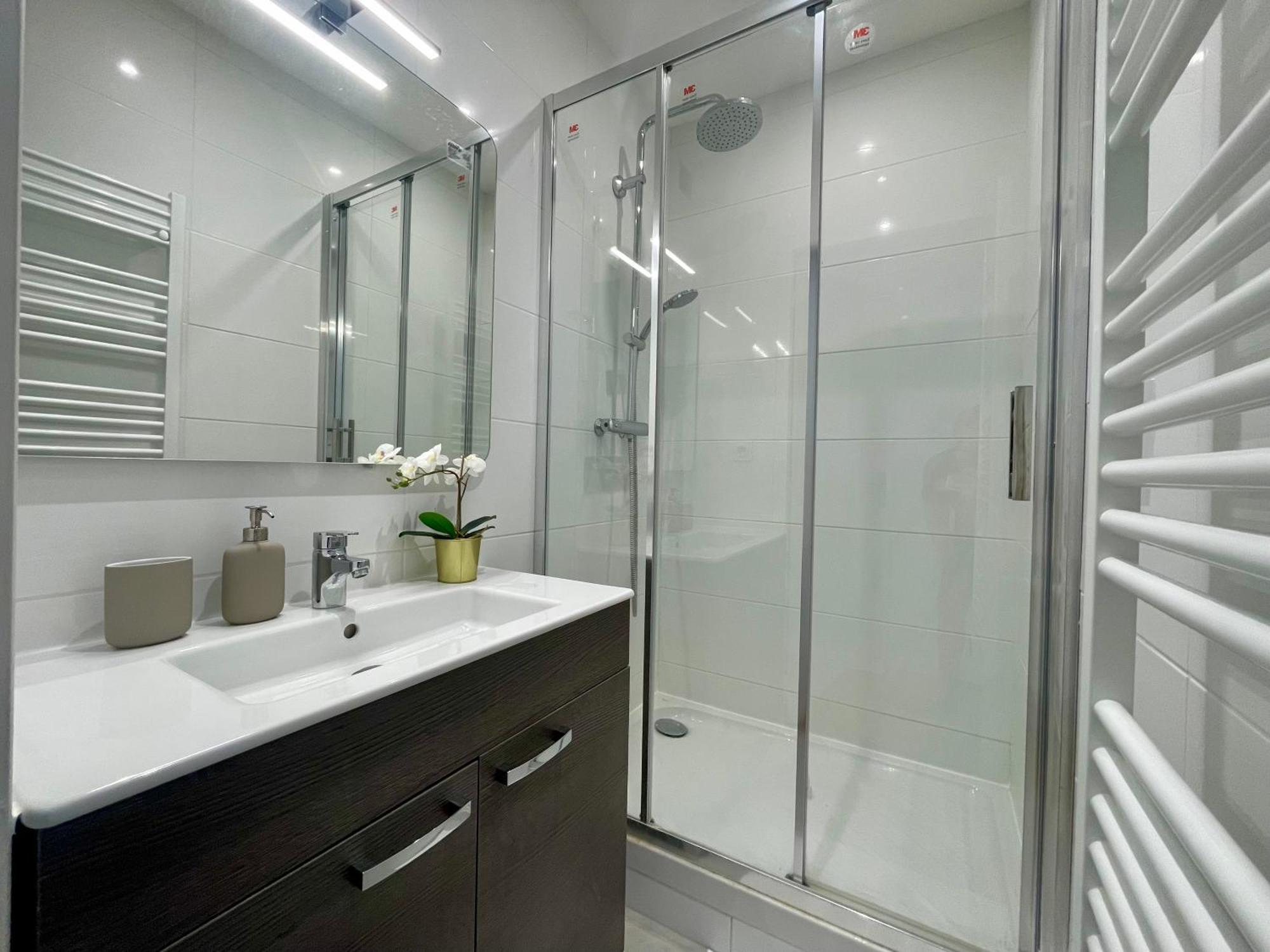 Bngo I Le Spacieux I 3 Chambres, 2 Salles De Bain, Parking Prive Gratuit, 8 Personnes, Vieux Lyon Hypercentre Exterior foto